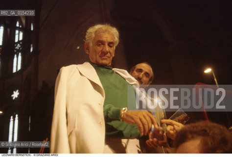 -Venezia,1985.Il direttore dorchestra Leonard Bernstein a Venezia. Musica classica direttore orchestra ritratto .-Venice,1985.Portrait of the conductor Leonard Bernstein ©Graziano Arici/Rosebud2