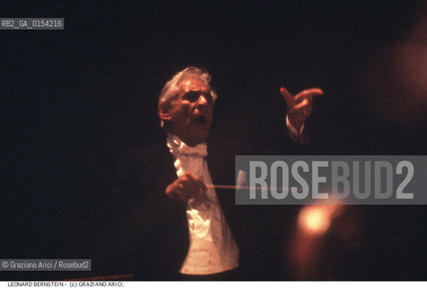 -Venezia,1985.Il direttore dorchestra Leonard Bernstein a Venezia. Musica classica direttore orchestra ritratto .-Venice,1985.Portrait of the conductor Leonard Bernstein ©Graziano Arici/Rosebud2