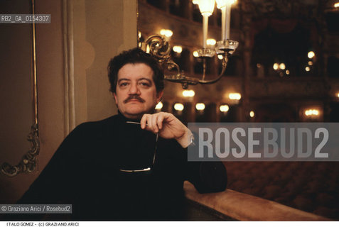 Venezia,1992.Gran Teatro La Fenice.Ritratto del compositore e critico Italo Gomez.Musica contemporanea compositore ritratto critico.Venice,1992.Gran teatro La Fenice.Portrait of the composer and critic Italo Gomez ©Graziano Arici/Rosebud2