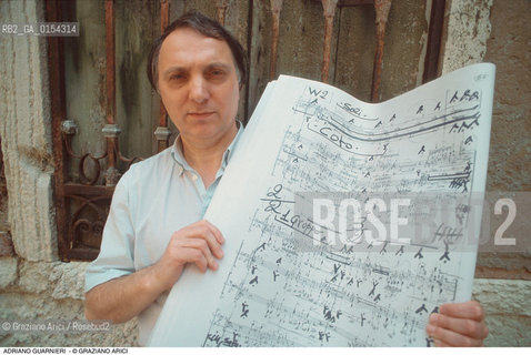 Venezia,1994.Ritratto del compositore contemporaneo Adriano Guarnieri.Musica contemporanea classica compositore ritratto spartito.Venice,1994.Portrait of the composer Adriano Guarnieri ©Graziano Arici/Rosebud2