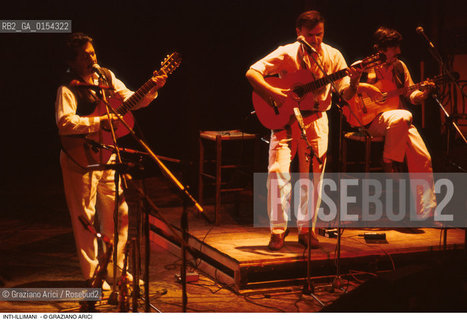 Venezia,1992.Ritratto del gruppo vocale e strumentale cileno Inti-Illimani.Musica gruppo Politica Cile chitarra ritratto Nueva Canción Chilena .Venice,1992.Portrait of the musical group Inti-Illimani. Nueva Canción Chilena ©Graziano Arici/Rosebud2