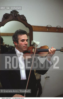 Venezia,1994.Ritratto del conductor e violinista Mark Lubotsky. Musica contemporanea conductor ritratto violino violonista.Venice,1994.Portrait of the conductor and violinist Mark Lubotsky ©Graziano Arici/Rosebud2