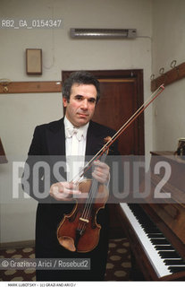 Venezia,1994.Ritratto del conductor e violinista Mark Lubotsky. Musica contemporanea conductor ritratto violino violonista.Venice,1994.Portrait of the conductor and violinist Mark Lubotsky ©Graziano Arici/Rosebud2