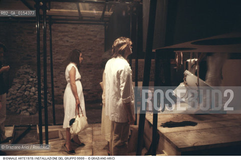 -Venezia,1978. Topologia e Morfologia- Utopie e Crisi dell’antinatura-Momenti delle intenzioni architettoniche in Italia -  Biennale di Venezia, 1978 -Installazione ai  Magazzini del Sale (architetti G.Birelli,C.Caldini,F.Fiumi,G.Colli) Architettura Installazione Antinatura architetto ©Graziano Arici/Rosebud2