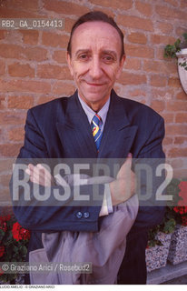 Venezia,1993.Ritratto del gallerista Lucio Amelio - Modern Art Agency-Arte gallerista ritratto spiaggia .Venice,1993. Portrait of the art dealer Lucio Amelio ©Graziano Arici/Rosebud2