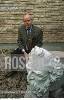 Venezia,1984.Ritratto del critico darte Renato Barilli. Arte critico ritratto saggista .Venice,1984. Portrait of the art critic Renato Barilli ©Graziano Arici/Rosebud2