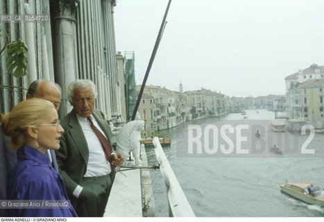 Venezia,1996.Ritratto del Presidente della Fiat Gianni Agnelli sulla terrazza di Palazzo Cà Vendramin Callergi. Economia Agnelli imprenditore avvocato politica Presidente FIAT ritratto Ca Vendramin Callergi canal grande.Venice,1996.Portrait of the President of FIAT Gianni Agnelli, lawyer and businessman at Palazzo Ca Vendramin Callergi ©Graziano Arici/Rosebud2