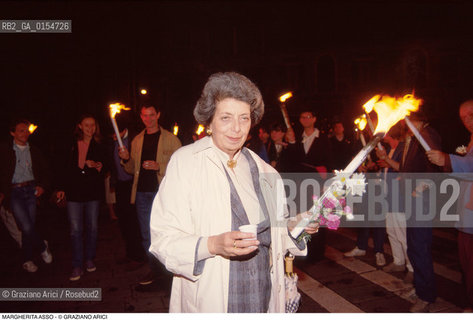 -venezia,1989. La soprintendente ai beni culturali Margherita Asso alla festa per la vittoria del No Expo a Venezia. Politica expo protesta architetto sovrintendente.-venice,1989. Portrait of Margherita Asso during the protest NO EXPO ©Graziano Arici/Rosebud2
