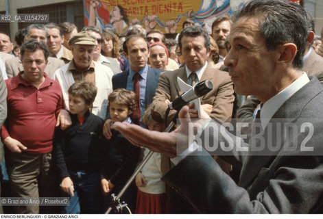 Venezia, 1981.Il politico Enrico Berlinguer segretario del Partito Comunista Italiano durante un comizio. Politica Comunismo Segretario politico ritratto .Venice, 1981.Portrait of the politician and national secretary of the Italian Communist Party Enrico Berlinguer during a conference ©Graziano Arici/Rosebud2 