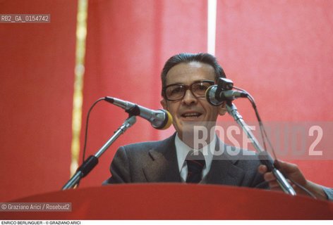 Venezia, 1981.Il politico Enrico Berlinguer segretario del Partito Comunista Italiano durante un comizio. Politica Comunismo Segretario politico ritratto .Venice, 1981.Portrait of the politician and national secretary of the Italian Communist Party Enrico Berlinguer during a conference ©Graziano Arici/Rosebud2 