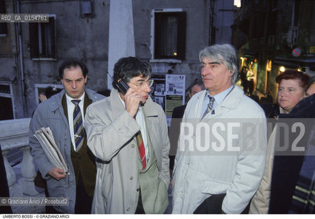 Venezia,1993.Il politico leader e fondatore della Lega Nord Umberto Bossi. Politica politico Lega Nord ritratto ponte Guglie.Venice,1993.The politician Umberto Bossi, leader of the Lega Nord Party ©Graziano Arici/Rosebud2