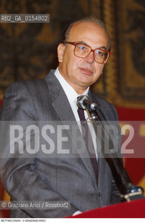Venezia,1986.Ritratto del politico Bettino Craxi con Nereo Laroni, sindaco di Venezia. Politica Presidente del Consiglio dei Ministri segretario partito socialista politico ritratto.Venice,1986. Portrait of the politician Bettino Craxi president of the Council of Ministers with the mayor of Venice Nereo Laroni ©Graziano Arici/Rosebud2