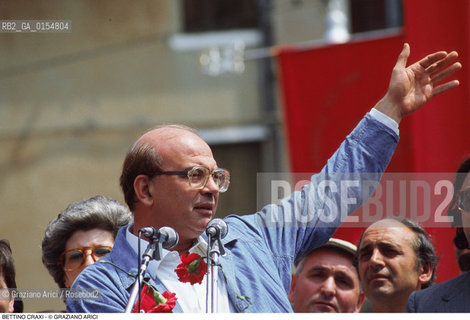 Venezia,1986.Ritratto del politico Bettino Craxi con Nereo Laroni, sindaco di Venezia. Politica Presidente del Consiglio dei Ministri segretario partito socialista politico ritratto.Venice,1986. Portrait of the politician Bettino Craxi president of the Council of Ministers with the mayor of Venice Nereo Laroni ©Graziano Arici/Rosebud2