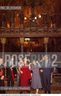 -Venezia,1996. Visita del Dalai Lama Tenzin Gyatso alla Basilica di San Marco a Venezia.Politica religione buddismo capo spirituale leader Tibet ritratto visita.-Venice,1996. Official visit of the Dalai Lama,Tenzin Gyatso,in the interior of the Basilica di San Marco in Venice .©Graziano Arici/Rosebud2