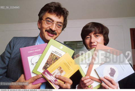 Venezia,1993.Ritratto di Cesare De Michelis,critico letterario ed editore,con la moglie Manuela.Editoria libro Letteratura editore critico ritratto.Venice,1993. Portrait of the Cesare De Michelis,literary critic and publisher,with his wife Manuela ©Graziano Arici/Rosebud2