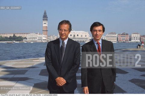 - Venezia,1996. Isola di San Giorgio Ritratto del Ministro della Cultura francese, il politico  Philippe Douste-Blazy con Walter Veltroni,Ministro dei Beni Culturali.  Politica politico ritratto Ministro cultura beni culturali.- Venice,1996.Portrait of Philippe Douste-Blazy, french Minister of Culture with Walter Veltroni, Minister of Culture ©Graziano Arici/Rosebud2