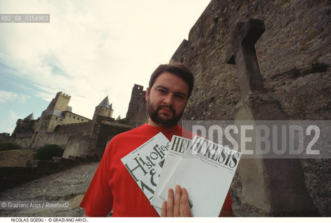 -CARCASSONNE,1995.RITRATTO DI GOZDU NICOLAS, ERESIA- DIRETTORE DEL CENTRE NATIONAL DETUDES CATARES (CENTRE RENE NELLI)  A CARCASSONNE.RITRATTO CATARI STUDIO .-CARCASSONE,1995.PORTRAIT OF GOZDU NICOLAS, HERESY DIRECTOR OF CENTRE NATIONAL DETUDES CATARES (CENTRE RENE NELLI)  IN CARCASSONNE- CATHARS ©Graziano Arici/Rosebud2 