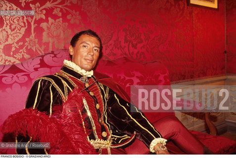 Venezia, 1996.Ritratto del manager Franco Bosisio,vice presidente SMH Holding(Swatch), in costume.Economia manager orologio costume maschera.Venice, 1996. Portrait of the manager Franco Bosisio with a costume ©Graziano Arici/Rosebud2