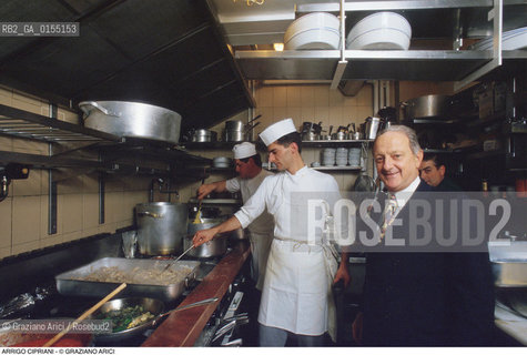 Venezia,1996.Ritratto di Arrigo Cipriani, ristoratore e proprietario dellHarrys Bar allinterno del suo ristorante. Venezia Harrys bar storico bar ristoratore ristorazione ritratto -Venice,1996.Portrait of restaurateur Arrigo Cipriani, owner of Harrys Bar,in his restaurant  ©Graziano Arici/Rosebud2