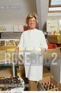 Venezia,1996.Ritratto di Tommasina Cipriani, moglie del ristoratore e proprietario dellHarrys Bar, allinterno dell Harrys dolci. Venezia Harrys bar storico bar ristoratore ristorazione ritratto dolci dolciario-Venice,1996. Portrait of Tommasina Cipriani, wife of the restaurateur Arrigo Cipriani, owner of Harrys Bar,in the interior of Harrys dolci ©Graziano Arici/Rosebud2