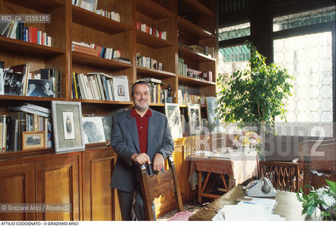 Venezia,1996.Ritratto di Attilio Codognato, collezionista e critico darte in casa sua. Arte critico art.Venice,1996.Portrait of the critic and art collector Attilio Codognato at home ©Graziano Arici/Rosebud2