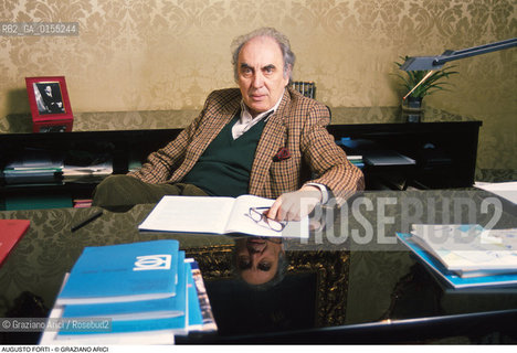 Venezia,1990.Ritratto del geologo Forti Augusto, direttore sede Unesco di Venezia. Scienza fisica Unesco direttore.Venice,1990. Portrait of the director of Unesco in Venice, Forti Augusto  ©Graziano Arici/Rosebud2