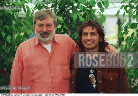 - Venezia, 1998. 55°Festival Internazionale dArte Cinematografica di Venezia.Ritratto dei cantautori Francesco Guccini e Luciano Ligabue.Cinema ritratto musica cantanti.- Venice,1998. 55th Venice International Film Festival. Portrait of the songwriter Francesco Guccini and Luciano Ligabue ©Graziano Arici/Rosebud2