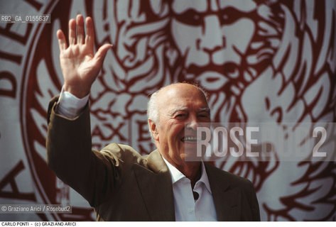 - Venezia, 1998. 55°Festival Internazionale dArte Cinematografica di Venezia.Ritratto  del produttore Carlo Ponti. Cinema alla carriera produttore ritratto .- Venice,1998. 55th Venice International Film Festival.Portrait of the producer Carlo Ponti ©Graziano Arici/Rosebud2
