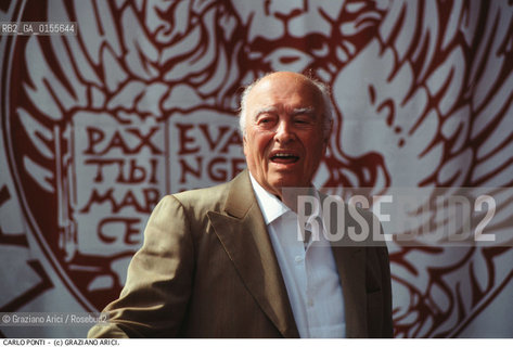 - Venezia, 1998. 55°Festival Internazionale dArte Cinematografica di Venezia.Ritratto  del produttore Carlo Ponti. Cinema alla carriera produttore ritratto .- Venice,1998. 55th Venice International Film Festival.Portrait of the producer Carlo Ponti ©Graziano Arici/Rosebud2
