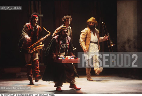 -VENEZIA,1993.COMMEDIA IL CAMPIELLO RAPPRESENTATA AL TEATRO GOLDONI CON LA REGIA DI ALESSANDRO BRESSANELLO CON MUSICHE DEI PITURA FRESKA. TEATRO GOLDONI CAMPIELLO COMMEDIA.-VENICE,1993.COMEDY IL CAMPIELLO REPRESENTED AT THE GOLDONI THEATER DIRECTED BY ALESSANDRO BRESSANELLO, MUSIC BY PITURA FRESKA   ©Graziano Arici/Rosebud2  .