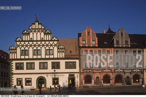 Weimar (Germania)1994.Facciata del Municipio a Weimar e Casa del pittore Lucas Cranach.Architettura municipio edificio geo Stadthouse casa pittore arte pittura .Weimar (Germany)1994.Facade of old city hall in Weimar and House of the painter Lucas Cranach ©Graziano Arici/Rosebud2