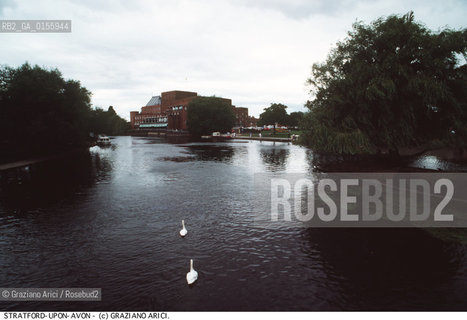 -Stratford-upon-Avon (Gran Bretagna),1988.Il teatro Swan e il fiume Avon. teatro fiume geo Shakespeare.-Stratford-upon-Avon (Great Britain),1988. The Swan Theater and the Avon river ©Graziano Arici/Rosebud2