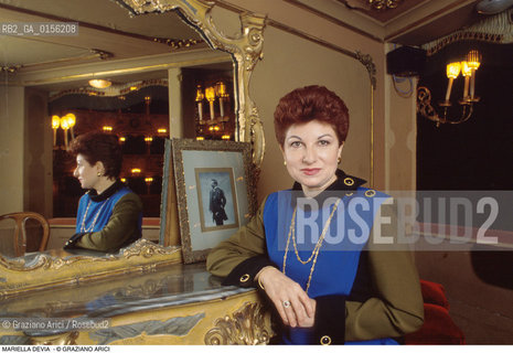 Teatro La Fenice,Venezia,1995.Ritratto della cantante lirica, la soprano Mariella Devia. Ritratto musica lirica soprano opera teatro.Teatro La Fenice Venice,1995.Portrait of the opera singer, the Italian soprano Mariella Devia ©Graziano Arici/Rosebud2