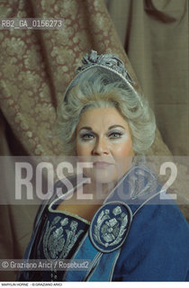 Venezia,1989.Ritratto della cantante lirica, la mezzosoprano Marilyn Horne con un costume di scena.Ritratto musica cantante lirica soprano cappello costume.Venice,1989.Portrait of the operatic mezzosoprano Marilyn Horne ©Graziano Arici/Rosebud2