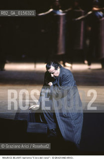 -Venezia,1990. Gran teatro La Fenice. Balletto Loro del Reno coreografato da Maurice Bejart, musiche di Richard Wagner, corpo di Ballo Bejart Ballet Lausanne -Venice,1990. Gran teatro La Fenice.Ballet Loro del Reno,choreographed by Maurice Bejart,music by Richard Wagner,corps de ballet Bejart ballet Lausanne DAS RHEINGOLD ©Graziano Arici/Rosebud2 .La cessione dei diritti di questa immagine si intende per quanto di nostra competenza. Non comprende invece le eventuali spese  relative a diritti che potranno essere richiesti dagli Enti o persone fisiche cui appartengono eventualmente i soggetti  ripresi. Tali costi, ove necessari, e l’espletamento di qualsivoglia pratica di richiesta di concessione del permesso di pubblicazione sono esclusivamente a carico e a cura del soggetto acquirente di questa immagine.