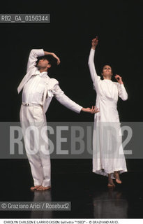 -Venezia,1983.Gran Teatro La Fenice. Carolyn Carlson e Larrio Ekson nel balletto 1983, coreografia di Carolyn Carlson, ritratto Danza Balletto coreografa Carlson solo -Venice,1983.Gran Teatro La Fenice. The dancer and choreographer Carolyn Carlson and Larrio Ekson during the ballett 1983 by Carolyn Carlson, contemporary dance choreographer ©Graziano Arici/Rosebud2       - ..La cessione dei diritti di questa immagine si intende per quanto di nostra competenza. Non comprende invece le eventuali spese  relative a diritti che potranno essere richiesti dagli Enti o persone fisiche cui appartengono eventualmente i soggetti  ripresi. Tali costi, ove necessari, e l’espletamento di qualsivoglia pratica di richiesta di concessione del permesso di pubblicazione sono esclusivamente a carico e a cura del soggetto acquirente di questa immagine.
