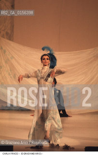 -Venezia,1981.Gran Teatro La Fenice.Balletto con Carla Fracci - Ritratto di Carla Fracci sul palco durante il balletto.  danza ballerino balletto ritratto classica.-Venice,1981.Gran Teatro La Fenice.Portrait of the dancer Carla Fracci during the ballet  ©Graziano Arici/Rosebud2 .La cessione dei diritti di questa immagine si intende per quanto di nostra competenza. Non comprende invece le eventuali spese  relative a diritti che potranno essere richiesti dagli Enti o persone fisiche cui appartengono eventualmente i soggetti  ripresi. Tali costi, ove necessari, e l’espletamento di qualsivoglia pratica di richiesta di concessione del permesso di pubblicazione sono esclusivamente a carico e a cura del soggetto acquirente di questa immagine.