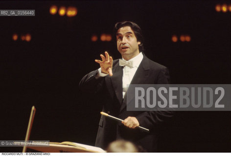Venezia,1994.Ritratto del direttore dorchestra Riccardo Muti mentre dirige.Musica classica direttore orchestra ritratto .Venice,1994.Portrait of the conductor Riccardo Muti during a concert ©Graziano Arici/Rosebud2