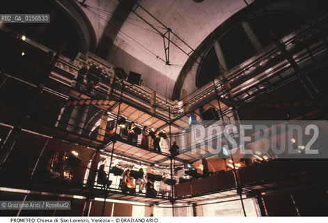 -Venezia,1984.Chiesa di San Lorenzo. Opera del compositore contemporaneo Luigi Nono, Prometeo - Tragedia dellascolto prova generale, testo di Massimo Cacciari, struttura scenica dellarchitetto Renzo Piano, luci del pittore Emilio Vedova.Il compositore Luigi Nono durante le prove. musica compositore opera Prometeo contemporanea elettronica filosofia architettura pittura ritratto.-Venice,1984. Work  Prometeo - Tragedia dellascolto directed by contemporary composer Luigi Nono,text by the philosopher Massimo Cacciari,scenography by the architect Renzo Piano,stage lighting by the painter Emilio Vedova. Portrait of the composer Luigi Nono ©Graziano Arici/Rosebud2