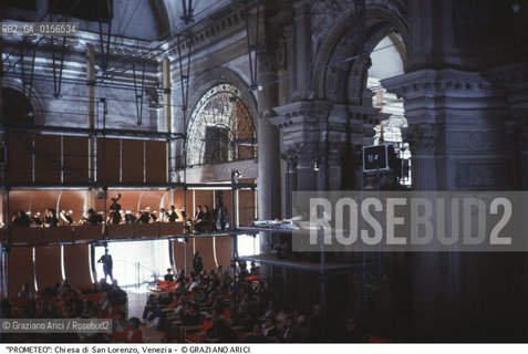 -Venezia,1984.Chiesa di San Lorenzo. Opera del compositore contemporaneo Luigi Nono, Prometeo - Tragedia dellascolto prova generale, testo di Massimo Cacciari, struttura scenica dellarchitetto Renzo Piano, luci del pittore Emilio Vedova.Il compositore Luigi Nono durante le prove. musica compositore opera Prometeo contemporanea elettronica filosofia architettura pittura ritratto.-Venice,1984. Work  Prometeo - Tragedia dellascolto directed by contemporary composer Luigi Nono,text by the philosopher Massimo Cacciari,scenography by the architect Renzo Piano,stage lighting by the painter Emilio Vedova. Portrait of the composer Luigi Nono ©Graziano Arici/Rosebud2