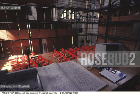 -Venezia,1984.Chiesa di San Lorenzo. Opera del compositore contemporaneo Luigi Nono, Prometeo - Tragedia dellascolto prova generale, testo di Massimo Cacciari, struttura scenica dellarchitetto Renzo Piano, luci del pittore Emilio Vedova.Il compositore Luigi Nono durante le prove. musica compositore opera Prometeo contemporanea elettronica filosofia architettura pittura ritratto.-Venice,1984. Work  Prometeo - Tragedia dellascolto directed by contemporary composer Luigi Nono,text by the philosopher Massimo Cacciari,scenography by the architect Renzo Piano,stage lighting by the painter Emilio Vedova. Portrait of the composer Luigi Nono ©Graziano Arici/Rosebud2