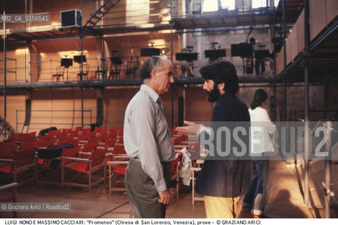 -Venezia,1984.Chiesa di San Lorenzo. Opera del compositore contemporaneo Luigi Nono, Prometeo - Tragedia dellascolto prova generale, testo di Massimo Cacciari, struttura scenica dellarchitetto Renzo Piano, luci del pittore Emilio Vedova.Il compositore Luigi Nono durante le prove con Massimo Cacciari. musica compositore opera Prometeo contemporanea elettronica filosofia architettura pittura ritratto.-Venice,1984. Work  Prometeo - Tragedia dellascolto directed by contemporary composer Luigi Nono,text by the philosopher Massimo Cacciari,scenography by the architect Renzo Piano,stage lighting by the painter Emilio Vedova. Portrait of the composer Luigi Nono with Massimo Cacciari ©Graziano Arici/Rosebud2