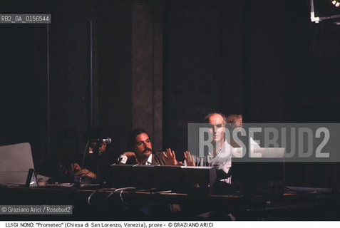 -Venezia,1984.Chiesa di San Lorenzo. Opera del compositore contemporaneo Luigi Nono, Prometeo - Tragedia dellascolto prova generale, testo di Massimo Cacciari, struttura scenica dellarchitetto Renzo Piano, luci del pittore Emilio Vedova.Il compositore Luigi Nono durante le prove. musica compositore opera Prometeo contemporanea elettronica filosofia architettura pittura ritratto.-Venice,1984. Work  Prometeo - Tragedia dellascolto directed by contemporary composer Luigi Nono,text by the philosopher Massimo Cacciari,scenography by the architect Renzo Piano,stage lighting by the painter Emilio Vedova. Portrait of the composer Luigi Nono ©Graziano Arici/Rosebud2