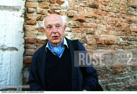 Nome: .CARTIER-BRESSON HENRI.Descrizione: .FOTOGRAFIA FOTOGRAFO FOTOGIORNALISMO (FONDATORE DELLAGENZIA FOTOGRAFICA MAGNUM PHOTO).PHOTOGRAPHY PHOTOGRAPHER PHOTOREPORTER (FOUNDER OF PHOTAGRAPH AGENCY MAGUM PHOTO).Credit: ©Graziano Arici/Rosebud2 / Costo: .A.Nazione: .FRANCIA.FRANCE.Cittˆ: .VENEZIA.VENICE.Data: .1999.