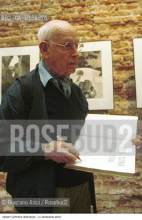Nome: .CARTIER-BRESSON HENRI.Descrizione: .FOTOGRAFIA FOTOGRAFO FOTOGIORNALISMO (FONDATORE DELLAGENZIA FOTOGRAFICA MAGNUM PHOTO).PHOTOGRAPHY PHOTOGRAPHER PHOTOREPORTER (FOUNDER OF PHOTAGRAPH AGENCY MAGUM PHOTO).Credit: ©Graziano Arici/Rosebud2 / Costo: .A.Nazione: .FRANCIA.FRANCE.Cittˆ: .VENEZIA.VENICE.Data: .1999.