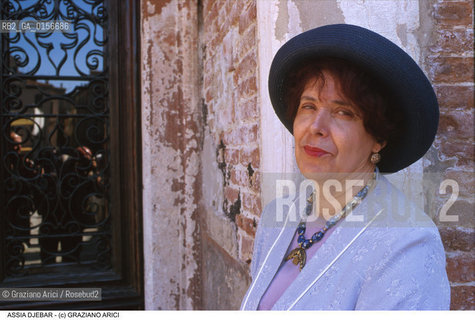 Nome: .DJEBAR ASSIA.Descrizione: .LETTERATURA SCRITTRICE ARABA.LITERATURE ARAB WRITER.Credit: ©Graziano Arici/Rosebud2 / Costo: .A.Nazione: .ALGERIA.ALGERIA.Cittˆ: .VENEZIA.VENICE.Data: .1999.