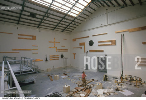 Nome: .PALADINO MIMMO.Descrizione: .ARTE BIENNALE.Credit: ©Graziano Arici/Rosebud2 / Costo: .A.Nazione: .ITALIA.Cittˆ: .VENEZIA.Data: .1988.