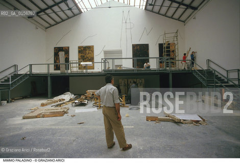 Nome: .PALADINO MIMMO.Descrizione: .ARTE BIENNALE.Credit: ©Graziano Arici/Rosebud2 / Costo: .A.Nazione: .ITALIA.Cittˆ: .VENEZIA.Data: .1988