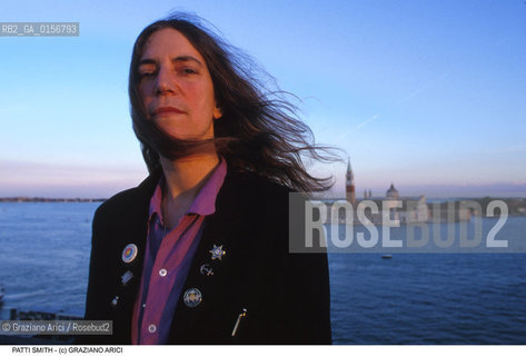 Nome: .SMITH PATTI.Descrizione: .MUSICA ROCK CANTANTE LETTERATURA POETESSA / A VENEZIA.ROCK MUSIC SINGER LITERATURE POETESS / IN VENICE.Credit: ©Graziano Arici/Rosebud2 / Costo: .A.Nazione: .USA.Cittˆ: .VENEZIA.VENICE.Data: .1999.