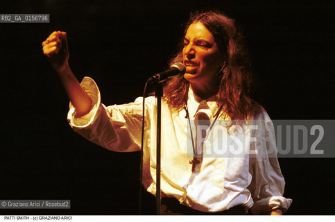 Nome: .SMITH PATTI.Descrizione: .MUSICA ROCK CANTANTE LETTERATURA POETESSA .ROCK MUSIC SINGER LITERATURE POETESS.Credit: ©Graziano Arici/Rosebud2 / Costo: .A.Nazione: .USA.Cittˆ: .VENEZIA.VENICE.Data: .1999.